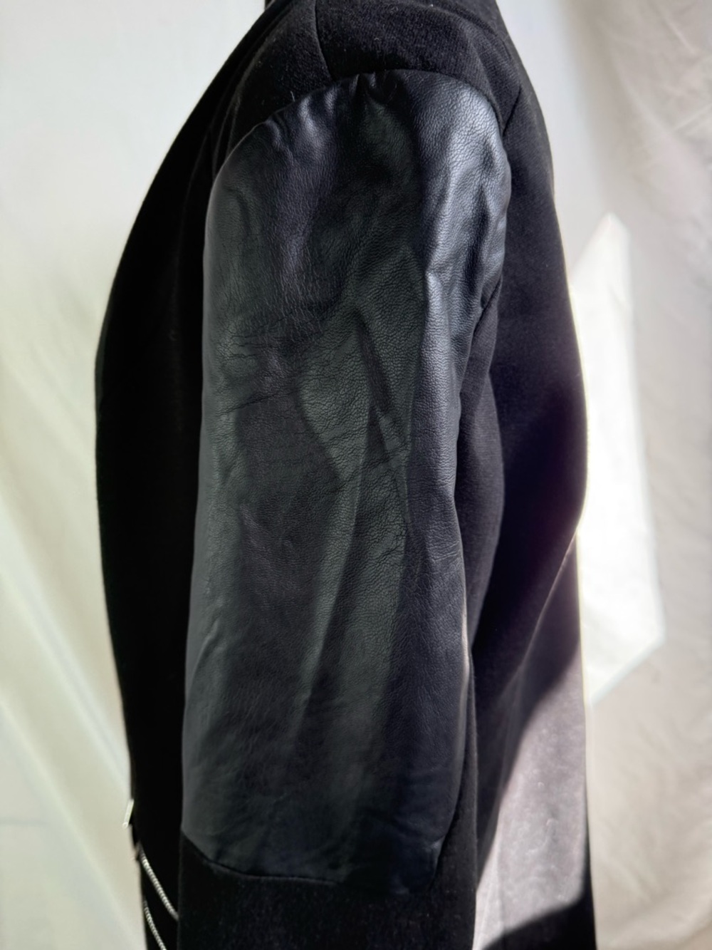 93)Ricki’s Black Blazer w/ Faux Leather Sleeves | Open Front Zip Pockets.PTP 23 - Picture 5 of 7